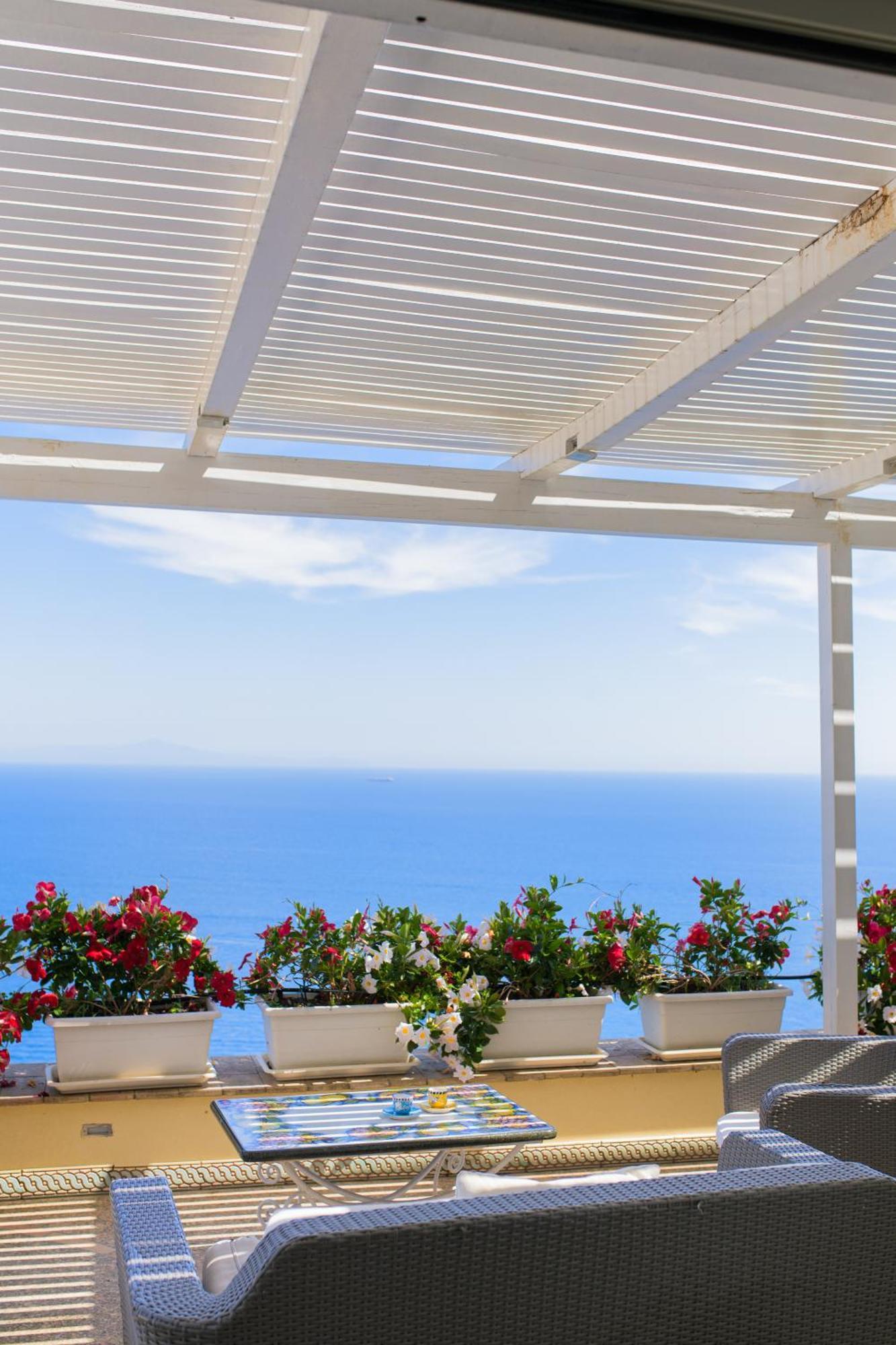 Villa Cristina -No Steps-Amalfi Coast Views -Hot Tube Praiano Exterior photo
