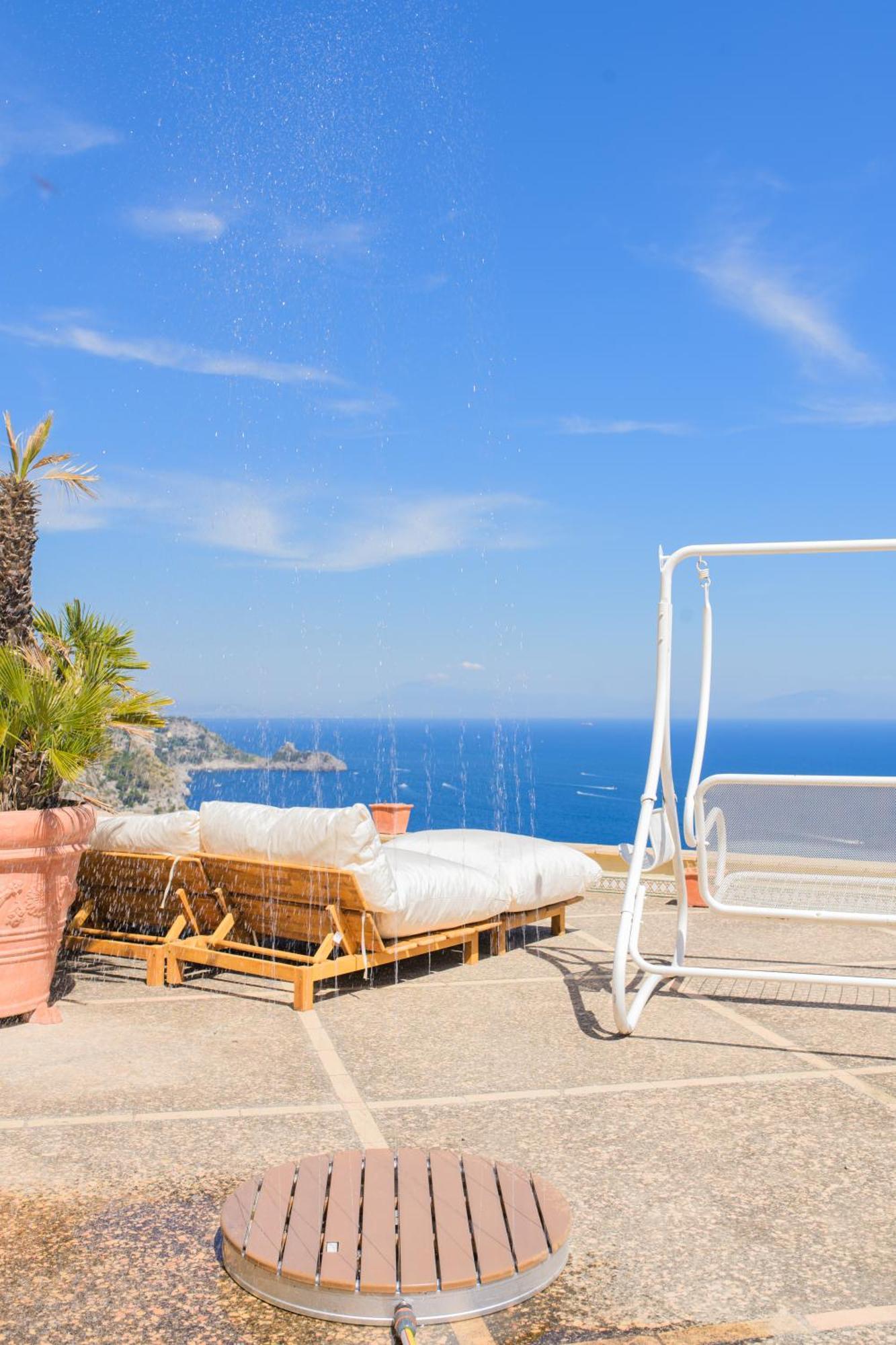 Villa Cristina -No Steps-Amalfi Coast Views -Hot Tube Praiano Exterior photo