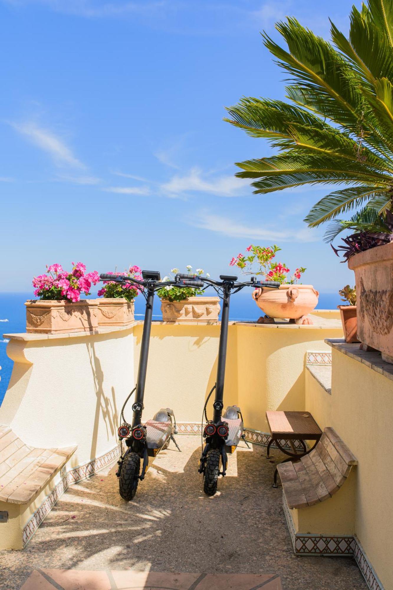Villa Cristina -No Steps-Amalfi Coast Views -Hot Tube Praiano Exterior photo