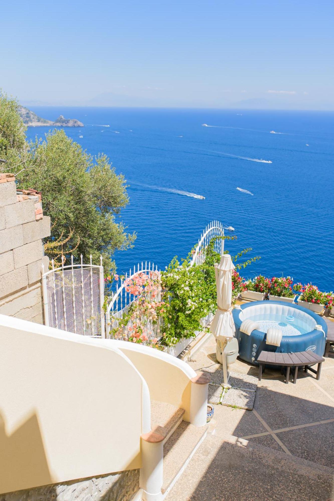 Villa Cristina -No Steps-Amalfi Coast Views -Hot Tube Praiano Exterior photo