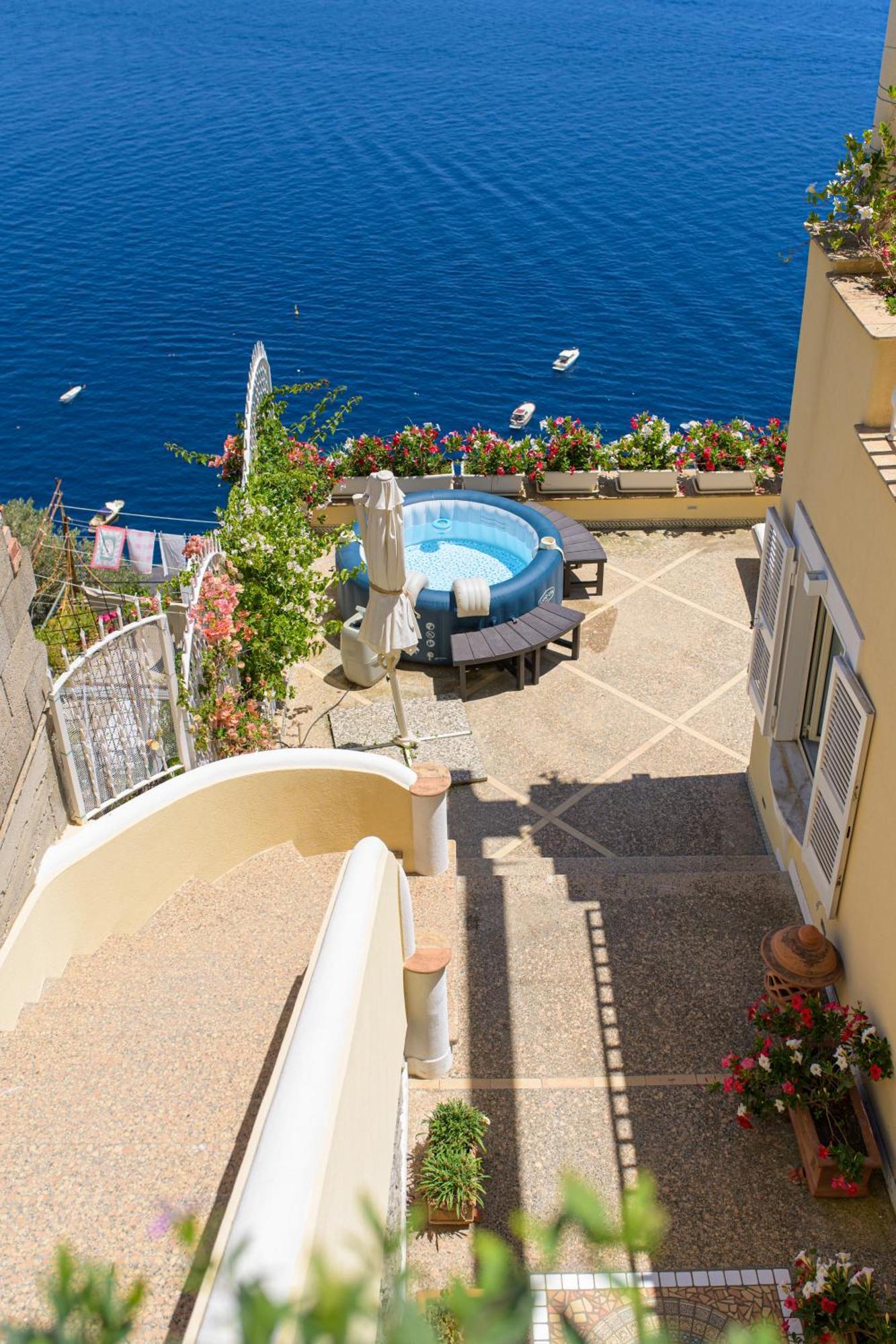 Villa Cristina -No Steps-Amalfi Coast Views -Hot Tube Praiano Exterior photo