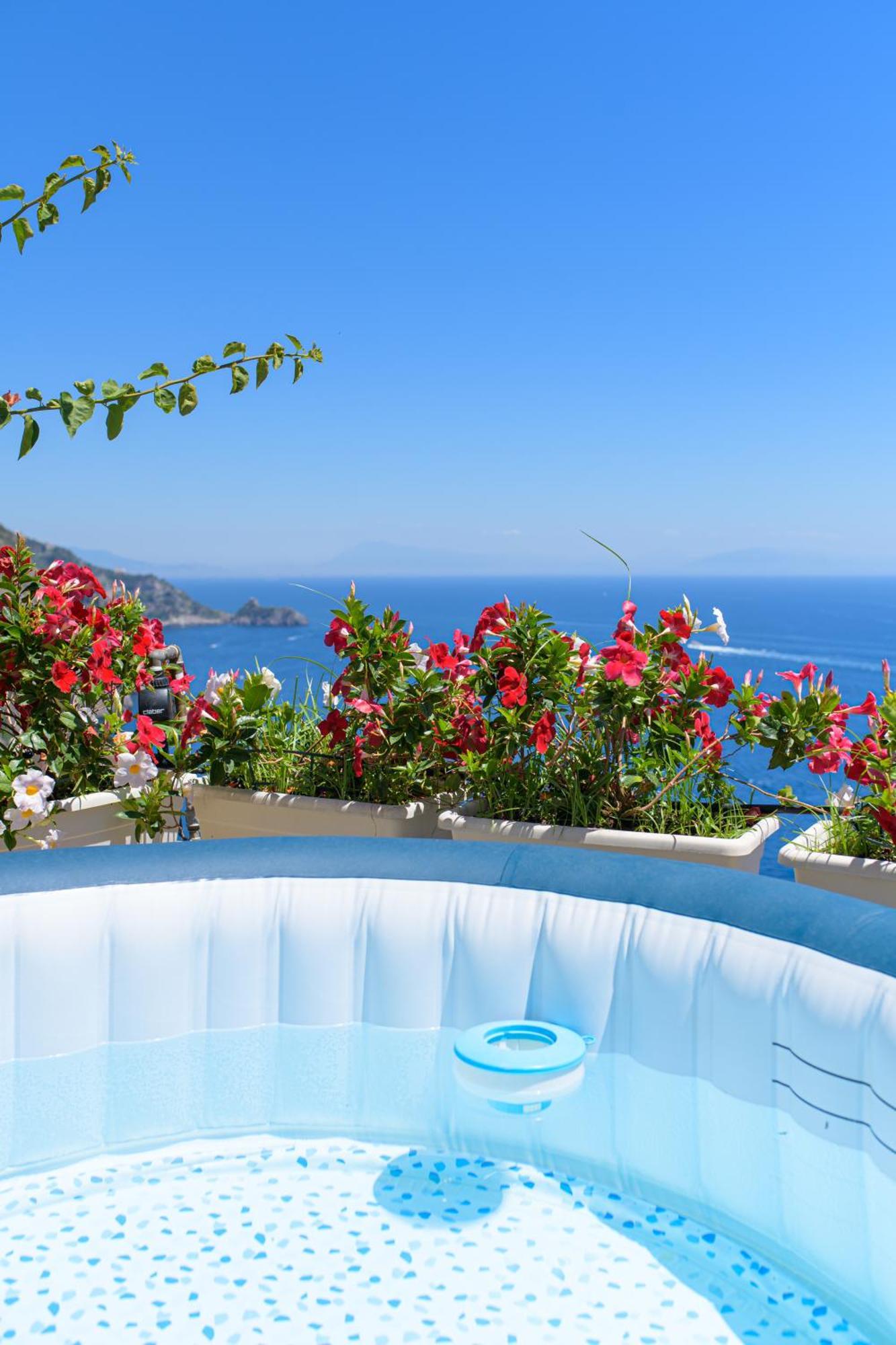 Villa Cristina -No Steps-Amalfi Coast Views -Hot Tube Praiano Exterior photo