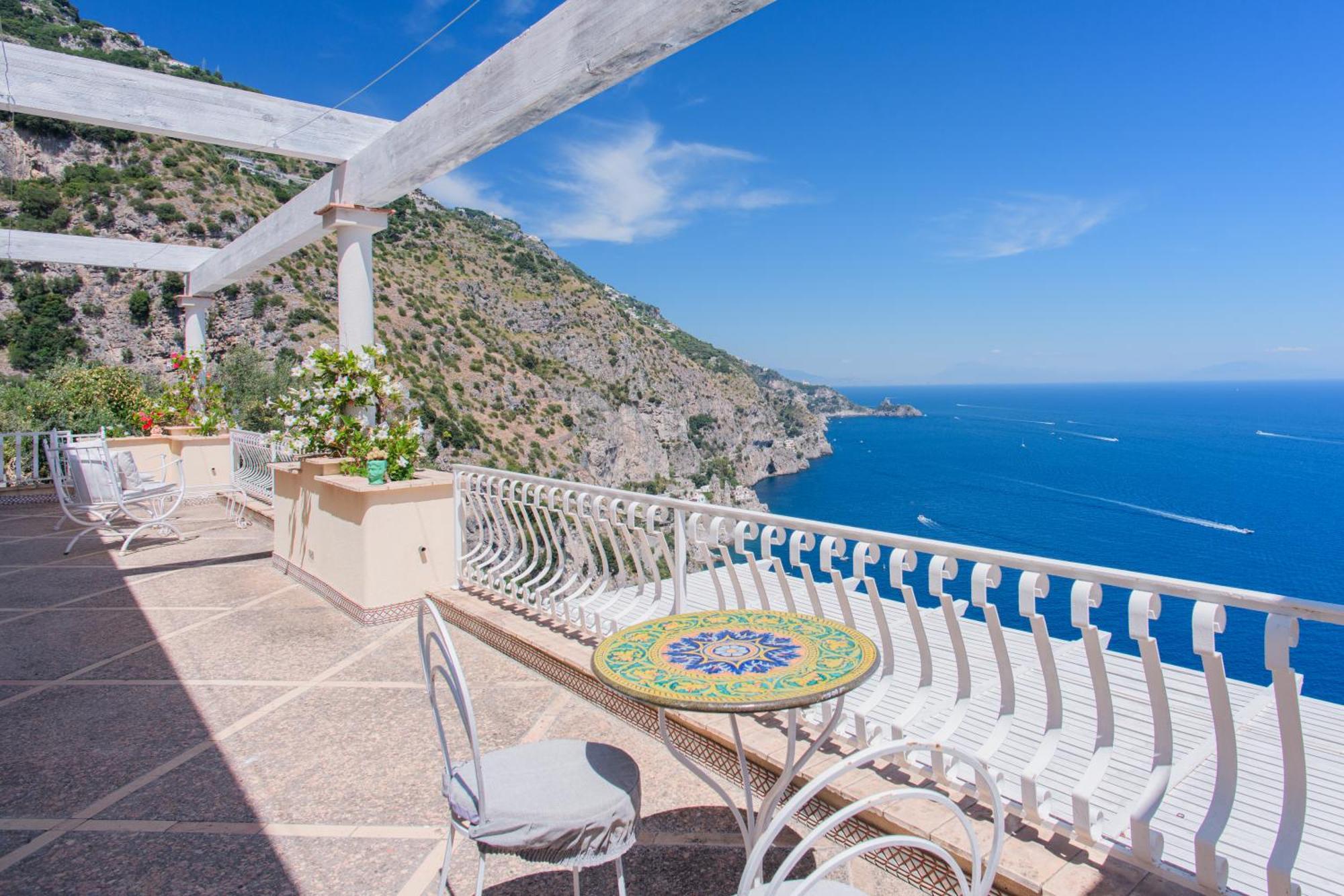 Villa Cristina -No Steps-Amalfi Coast Views -Hot Tube Praiano Exterior photo